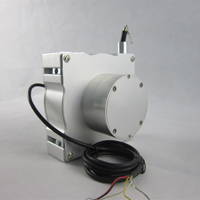 ֱ��λ�Ƃ������ĽM��Ԫ�����պ�İl(f��)չ���� 